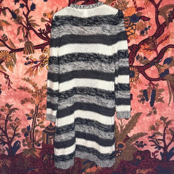 Long Grey Scale Knit Striped Cardigan - Picture 2 of 3